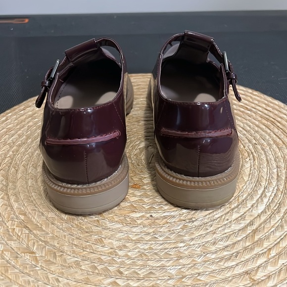 Clarks Patent Leather Academia Loafer Size 7.5 - Picture 10 of 12